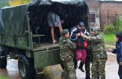 Emergencia hídrica: Más de 5.400 personas evacuadas en Chaco y Formosa
