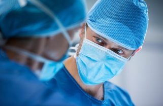 ANMAT prohibió un kit de indumentaria sanitaria estéril