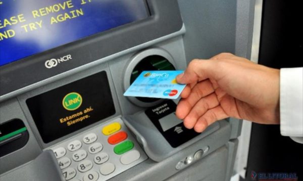 Comienza el pago del plus de refuerzo a estatales de Corrientes