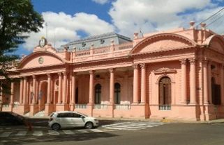 Lunes es feriado puente en Corrientes